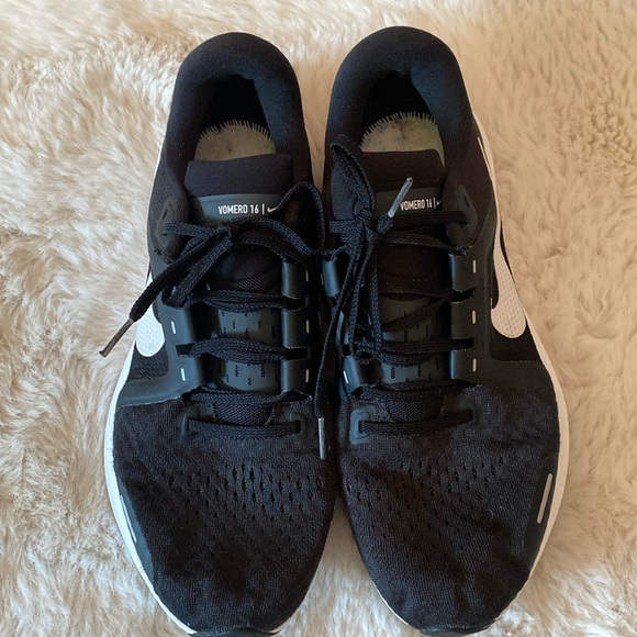 Nike Vomero 16 Shoes size 10 main image 4